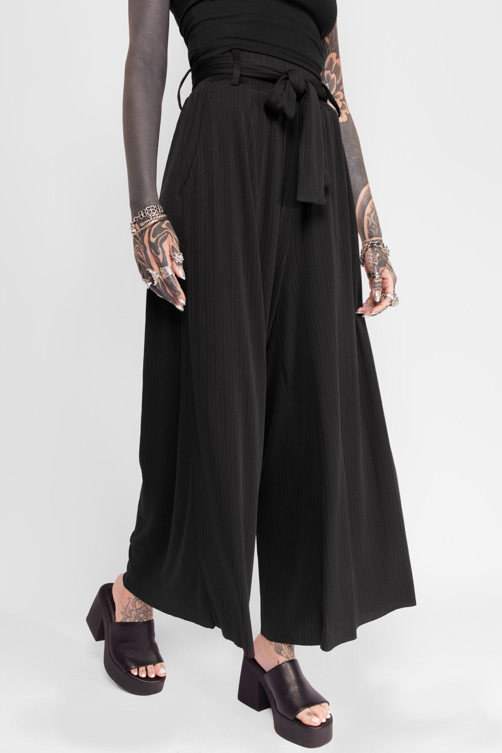 Back Pleated Trousers